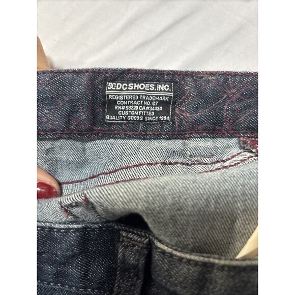 DC Men's 29X32 Westwood Straight Fit Dark Wash Jeans Classic Urban Streetwear - Picture 5 of 11